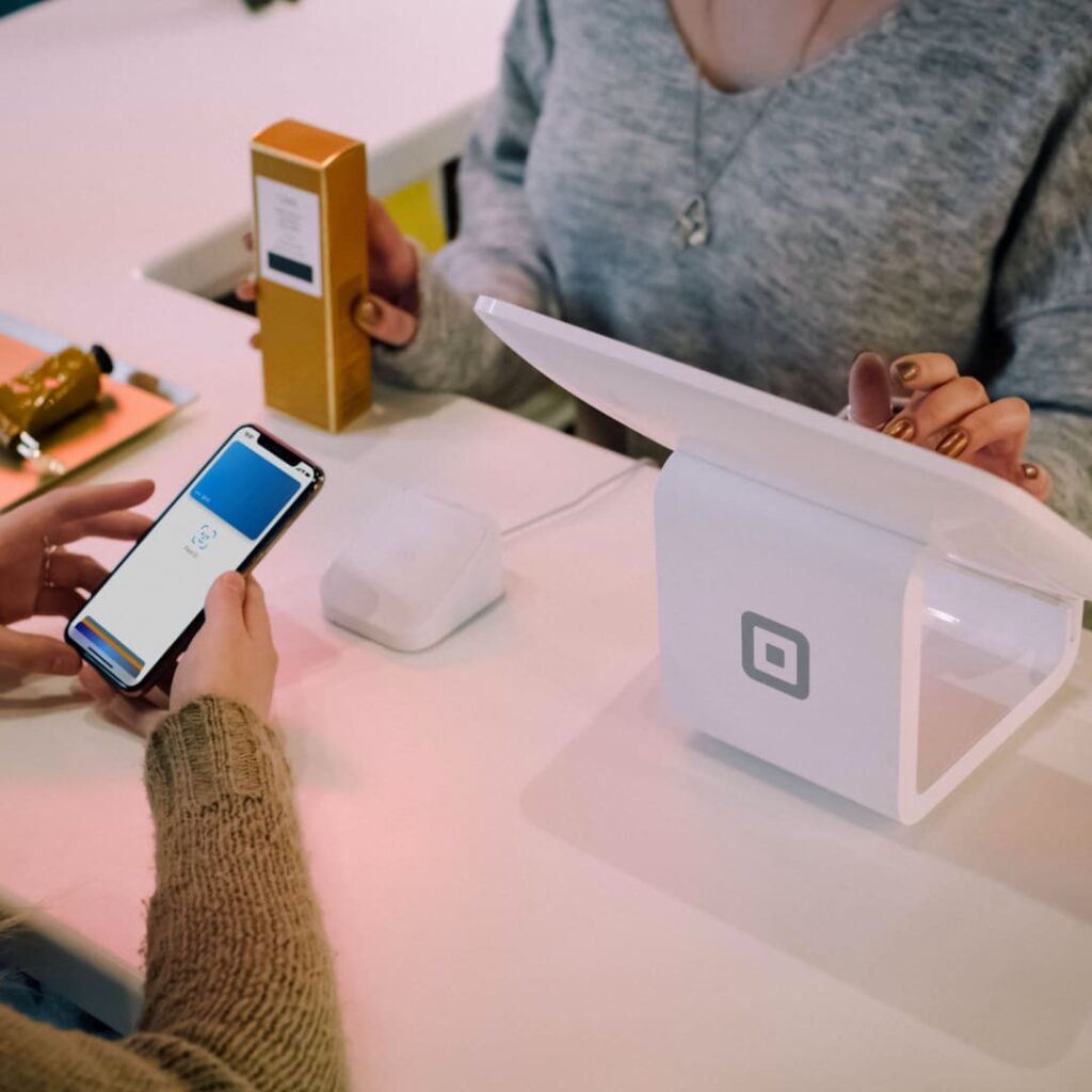 Las Pasarelas De Pago Más Comunes Y Confiables, pasarelas de pago mas confiables, pasarelas seguras, stripe, paypal, mercadopago, payu, epayco